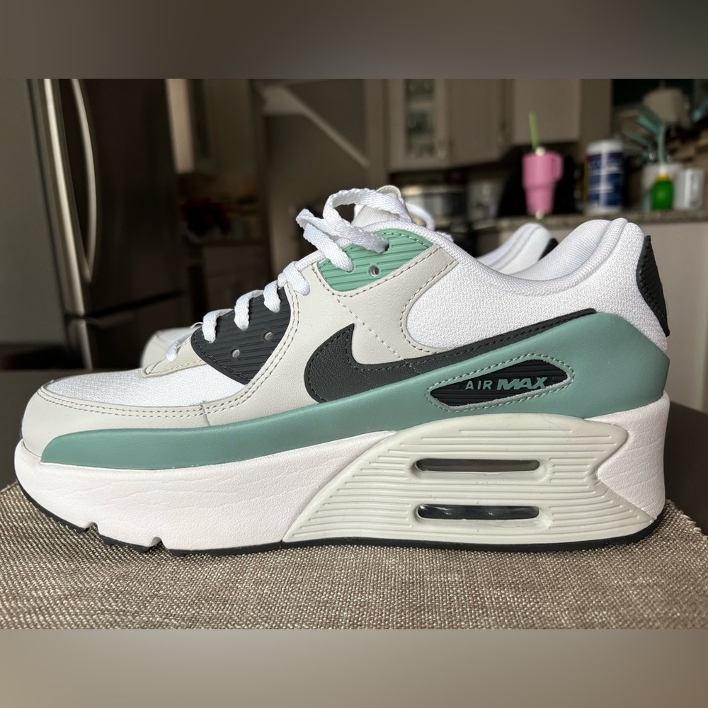 Nike Air Max 90 LV8 Women's Sneakers - Size 11 White Teal